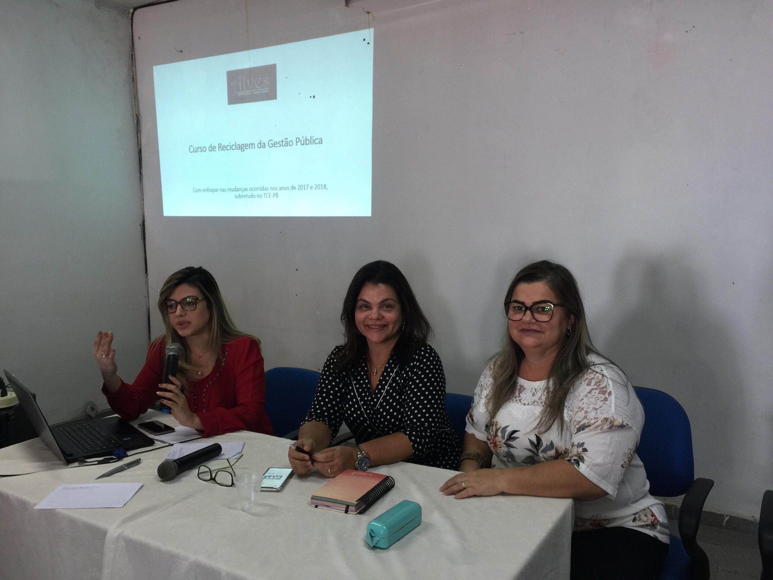 Presidente da Câmara Municipal de Caiçara participa do Curso de Reciclagem da Gestão Pública